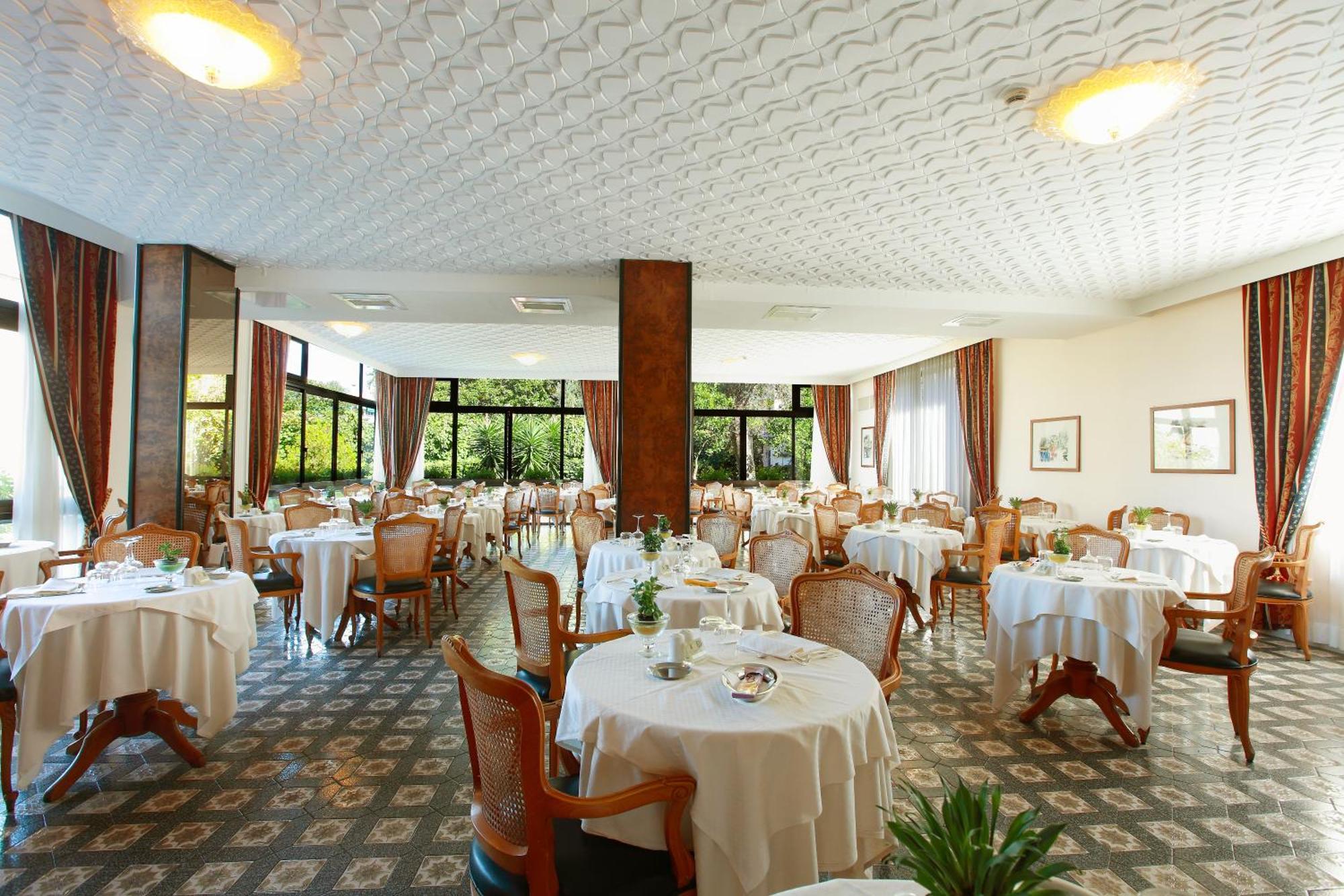 Hotel Caravel Сант'Анджелло Экстерьер фото