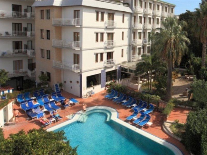 Hotel Caravel Сант'Анджелло Экстерьер фото